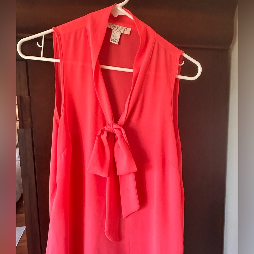 Forever 21 bow blouse size small